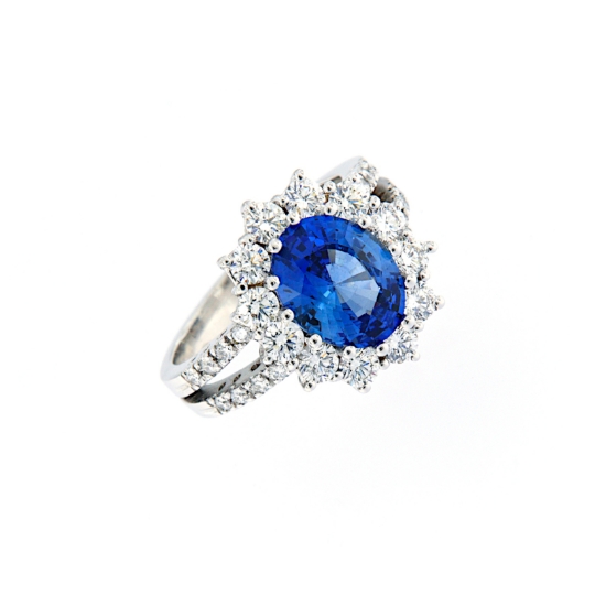 Anello zaffiro e diamanti	