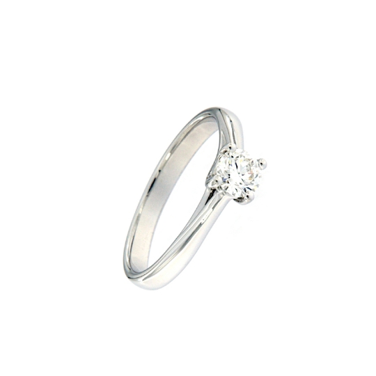 Solitario con diamante