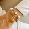 Bracciale in argento e perle bianche e grigie 