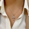 Collana con croce di diamanti 