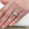 Anello trilogy con diamanti rotondo
