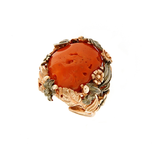 Anello in argento e corallo