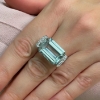 Anello con diamanti e acquamarina grande 