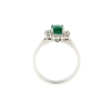 Anello con diamanti e smeraldo classico
