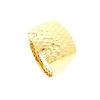 Anello in oro squadrato sfaccettato