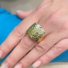 Anello squadrato in oro giallo 