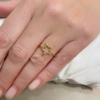 Anello a stella in oro