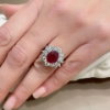 Anello con rubino e diamanti 
