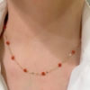 Collana in oro e sfere di corallo