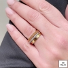 Anello in oro ad incrocio e diamanti 