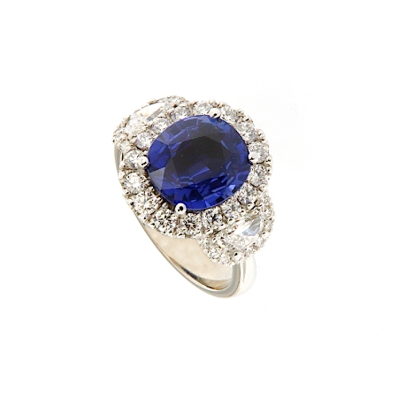 Anello con zaffiro e diamanti a mezza luna