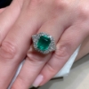 Anello con smeraldo e diamanti