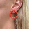 Orecchini in argento a cerchio con corallo