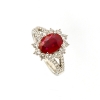Anello con rubino e diamanti a giro
