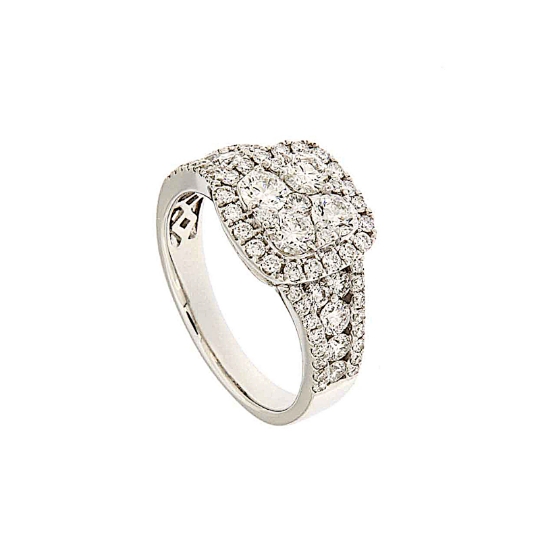 Anello con diamanti
