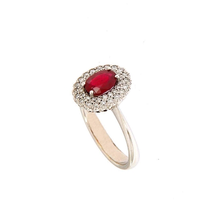 Anello con rubino e doppio giro di diamanti