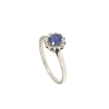 Anello con zaffiro e diamanti a giro