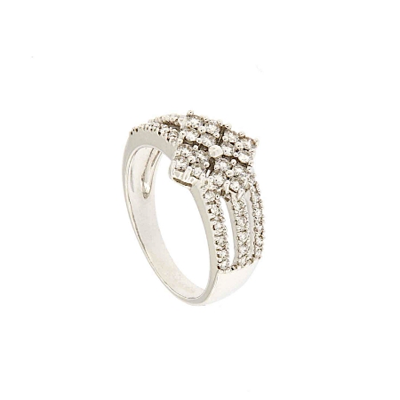 Anello a rombo con diamanri