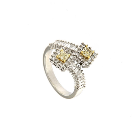 Anello contrariè con diamanti fancy gialli