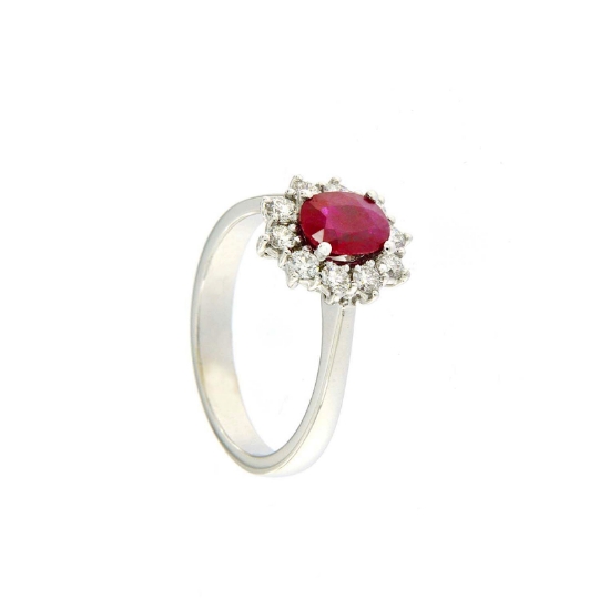 Anello con rubino e diamanti a giro