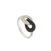 Anello con diamanti bianchi e neri