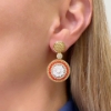 Orecchini in argento con cammeo corallo e zirconi