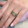 Anello in oro con diamanti e smeraldi