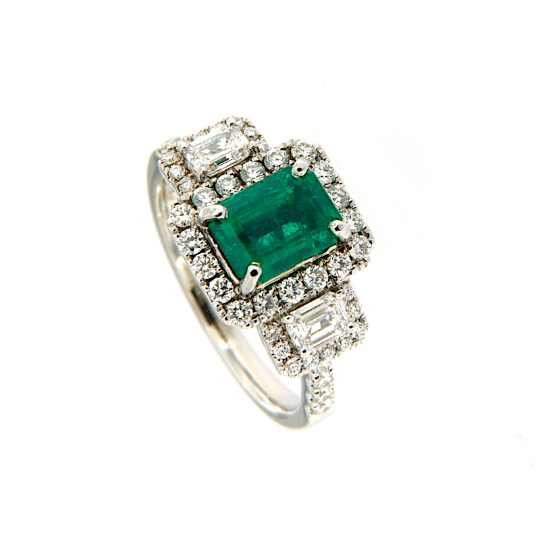 Anello con smeraldo e diamanti taglio smeraldo
