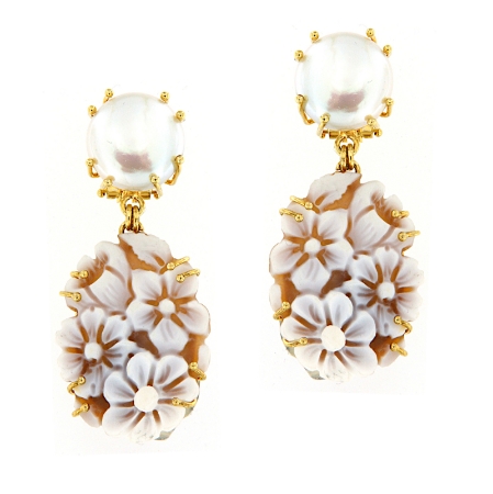 Orecchini pendenti con perla e cammeo