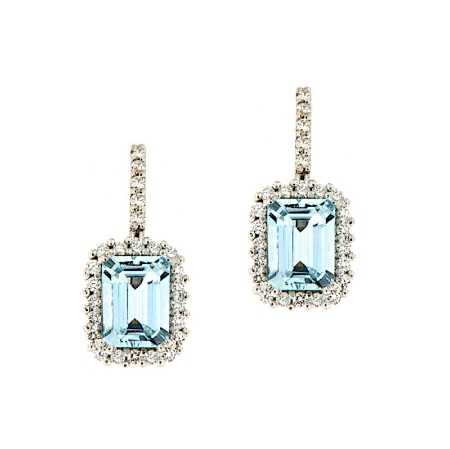 Orecchini pendenti con acquemarine e giro di diamanti