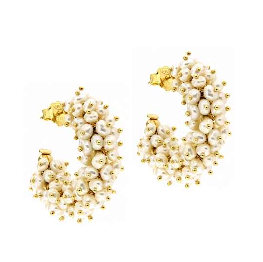 Orecchini in argento a cerchio con perle