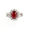 Anello con rubino e diamanti a giro