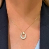 Collana con creola pendente e pavè di zirconi